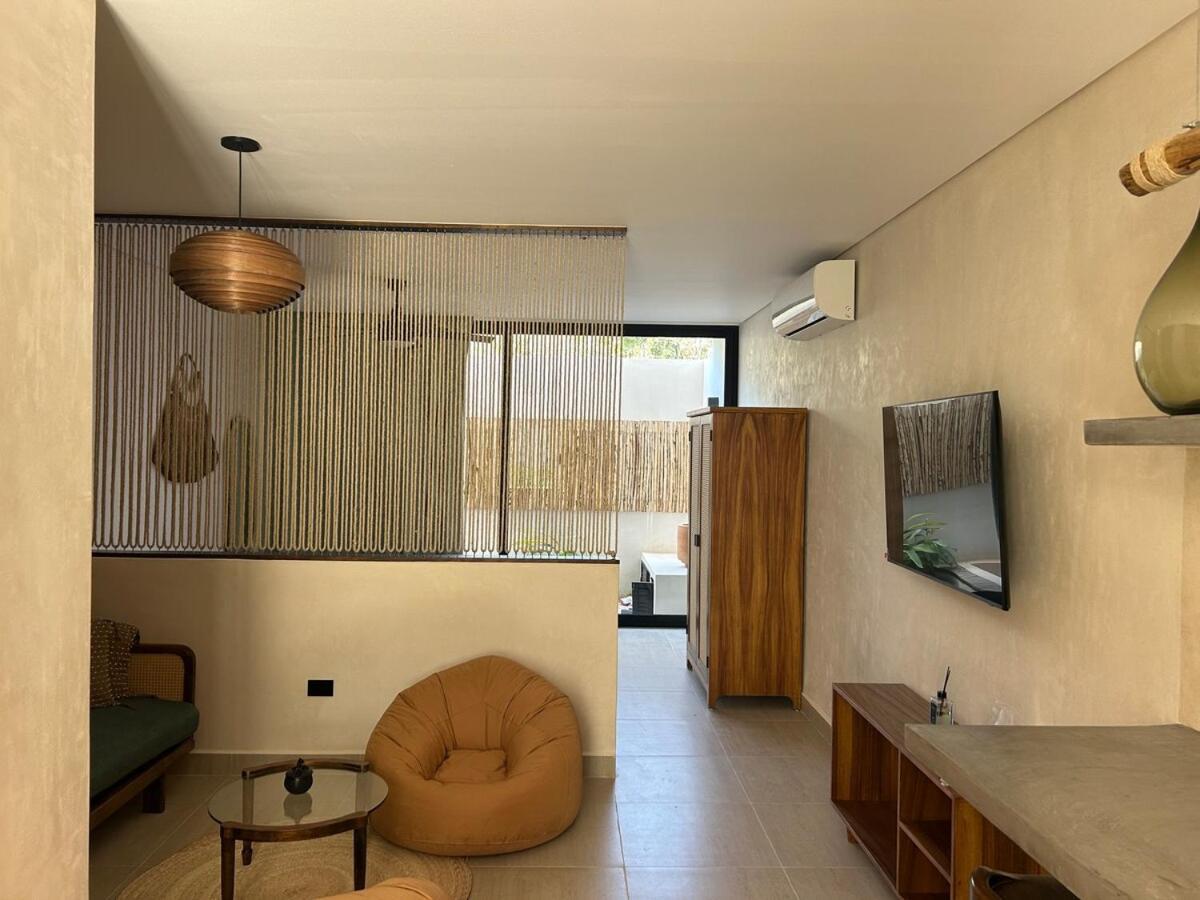 Your Ideal Retreat Gf Oasis With Pool Access For 3 Appartamento Tulum